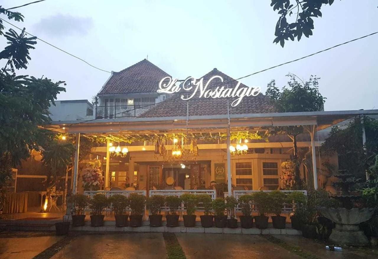 La Nostalgie Boutique Guest House Bandung Extérieur photo