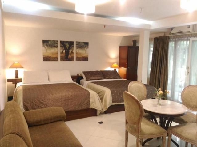 La Nostalgie Boutique Guest House Bandung Extérieur photo