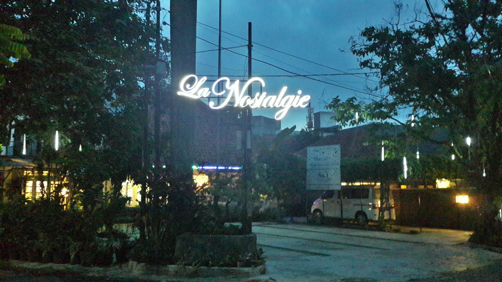 La Nostalgie Boutique Guest House Bandung Extérieur photo